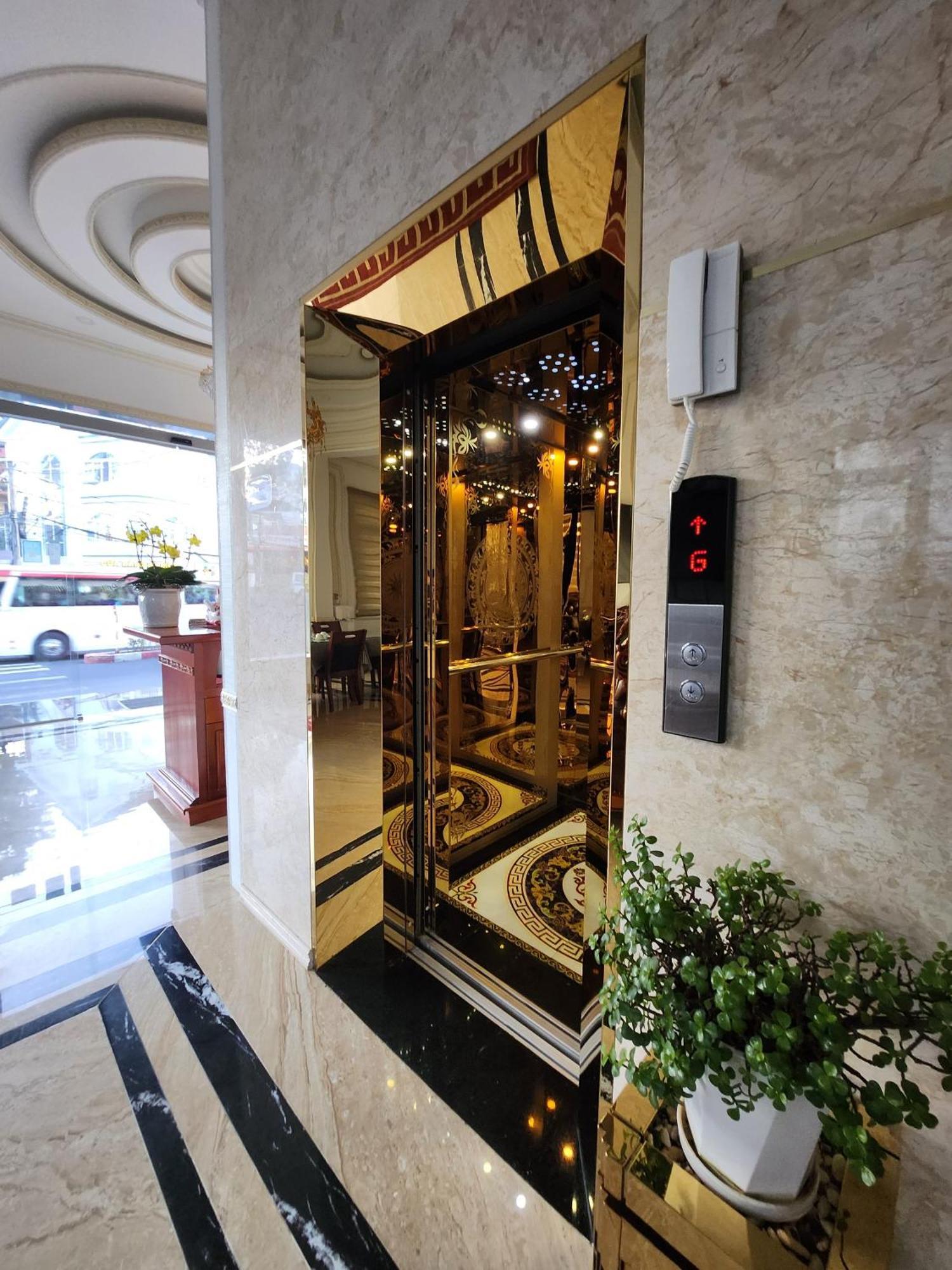 Crown Dalat Hotel Экстерьер фото